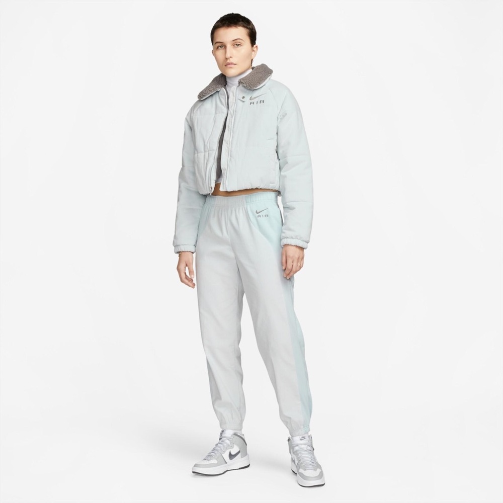 Nike Air Therms-Fit collared front zip jacket platinum NWT DQ6930-043 sz M